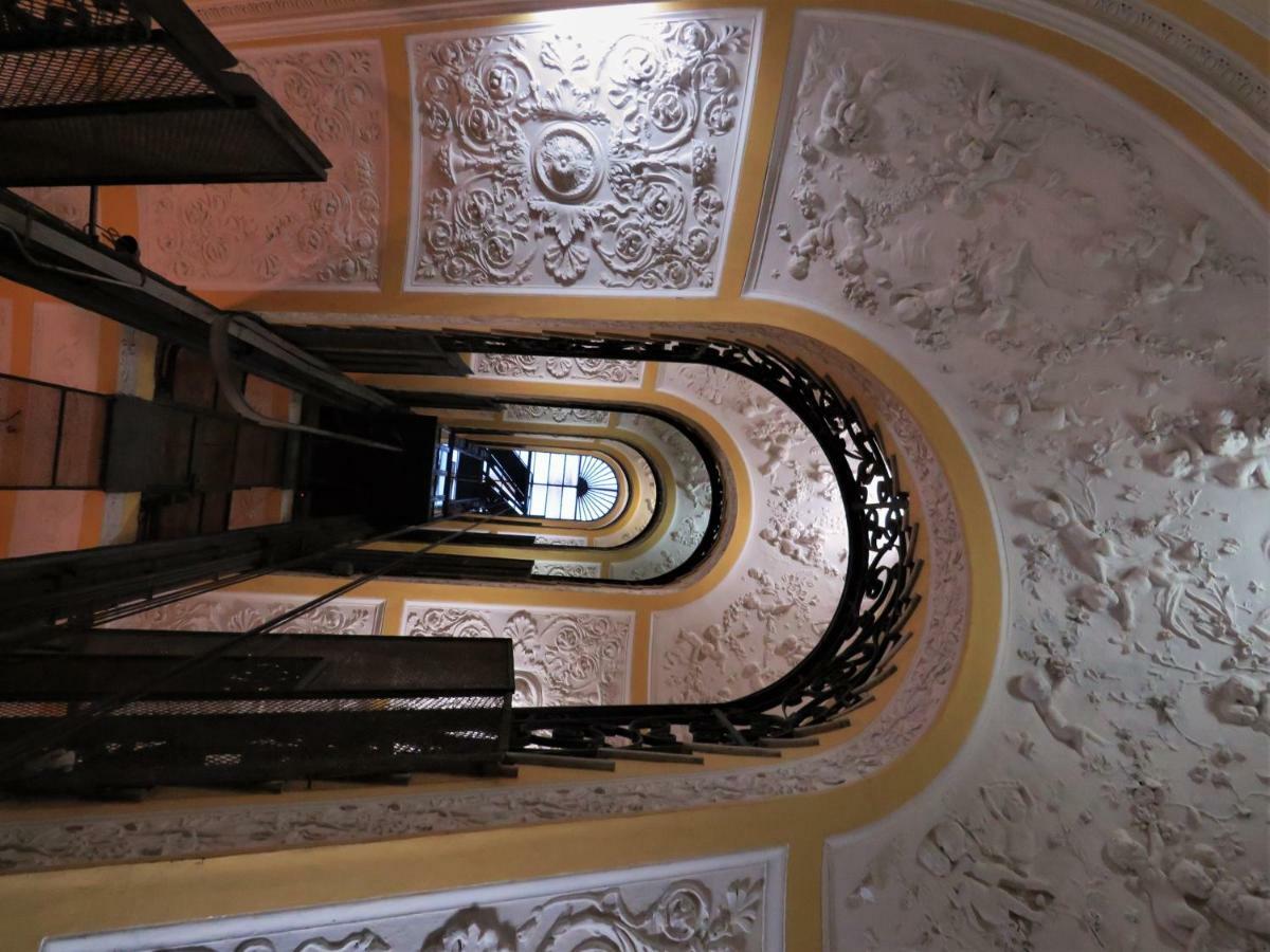 Domus Sibyllina, Galleria Umberto I Neapol Zewnętrze zdjęcie
