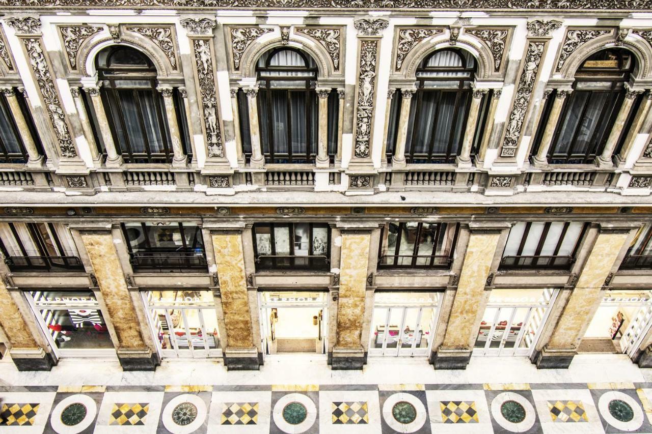 Domus Sibyllina, Galleria Umberto I Neapol Zewnętrze zdjęcie